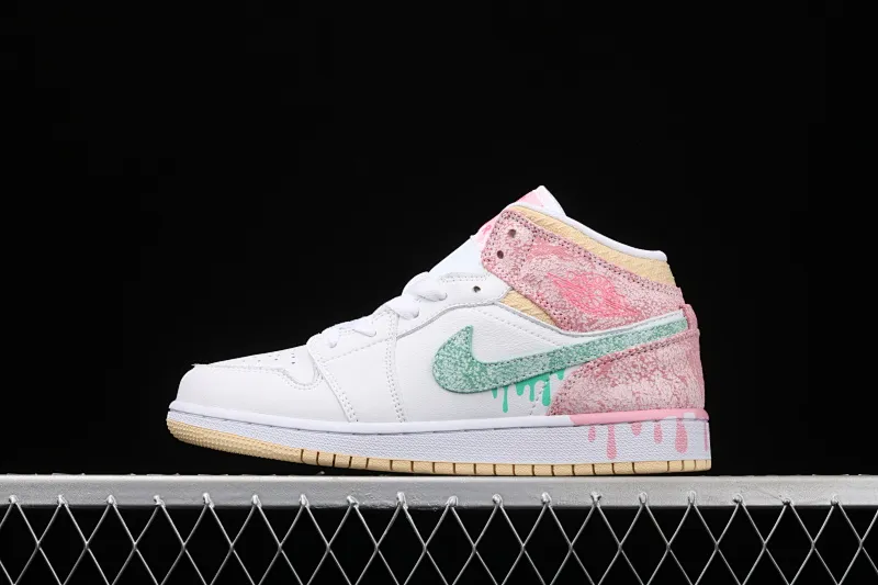 All categories Air Jordan Jordan series basketball shoes Air Jordan 1 Mid Air Jordan 1 Mid GS AJ1 Joe 1 Ice Cream Zhongbang Basketball Shoes DD1666-100